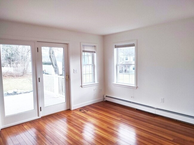 Building Photo - 20 Cutler St