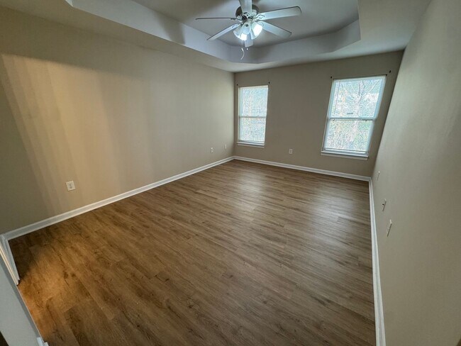 Building Photo - 17/19 Brookstone Drive