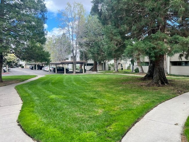 Building Photo - Updated Two Bedroom Sparks Condo in Gated Community