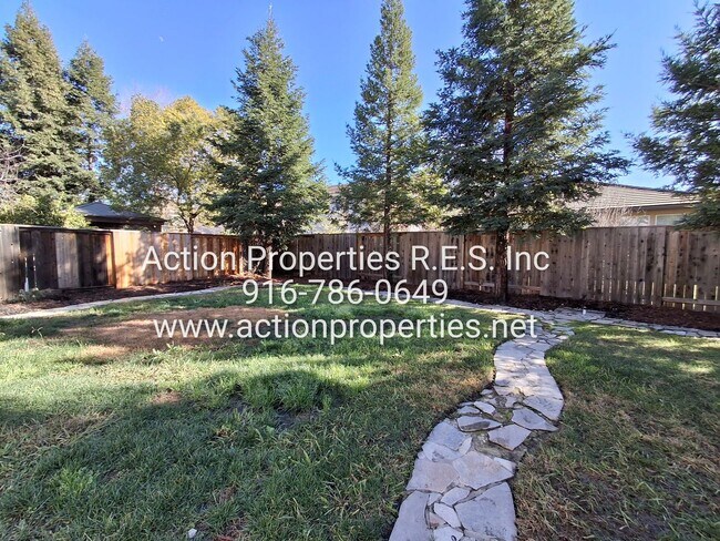 Building Photo - Lincoln Crossing, 2 Story 4 Bedroom, 2.5 bath, 2225sqft, Access to Lincoln Crossing Clubhouse Poo...