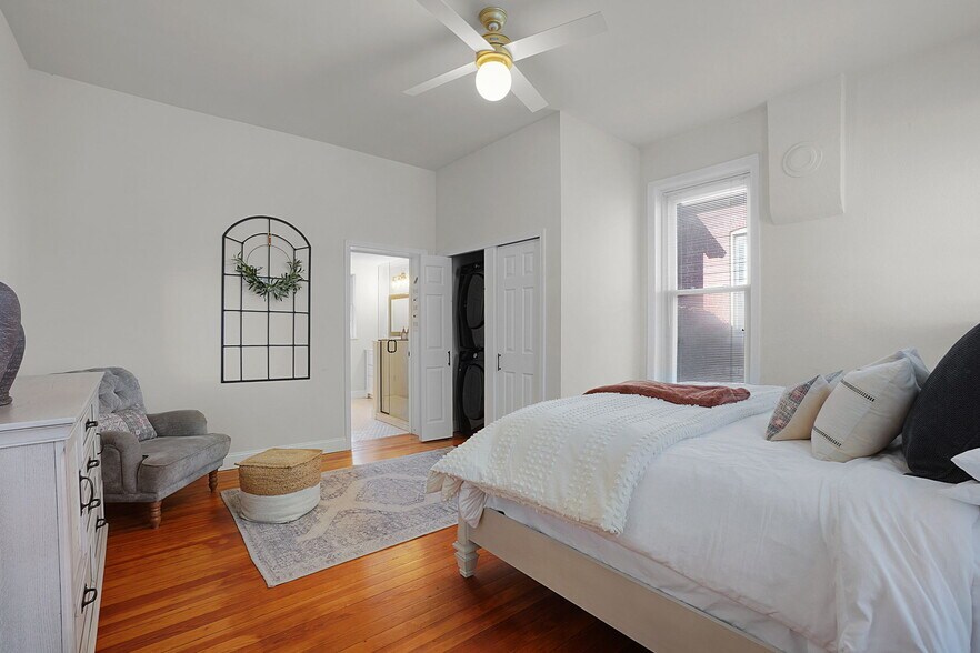 Building Photo - 1015 N 5th St