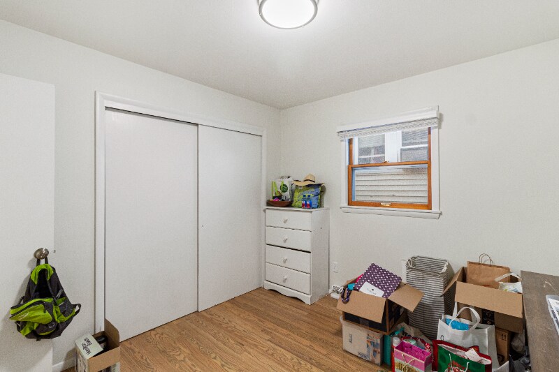 Building Photo - 3668 E Carpenter Ave