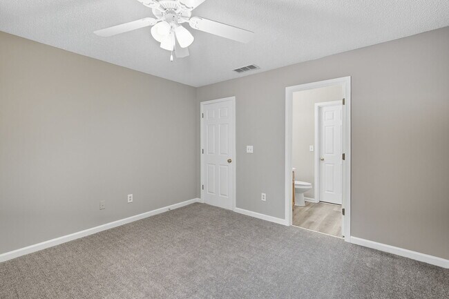 Building Photo - 273 Cottonwood Creek Cir