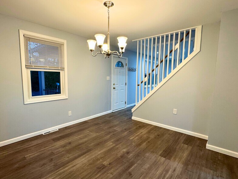 Building Photo - 2909 Duncan Ln