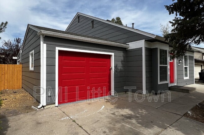 Building Photo - 1965 Cathay St