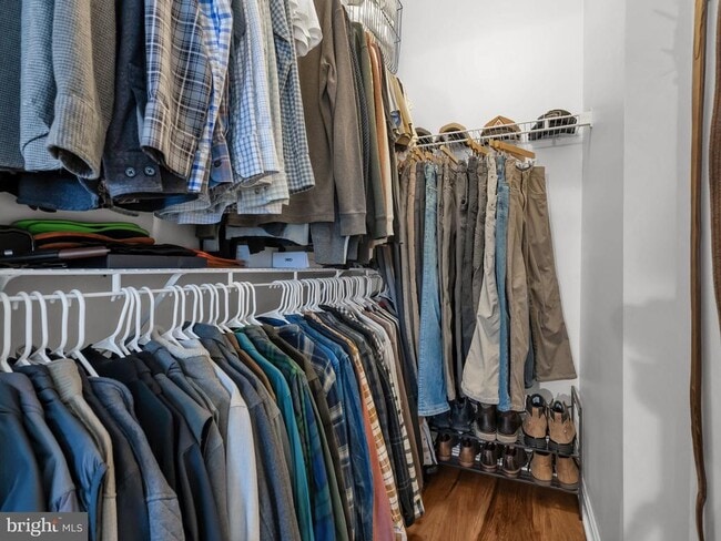 Building Photo - 4852 Eisenhower Ave