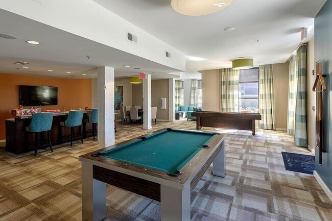 Building Photo - 33 Peabody St