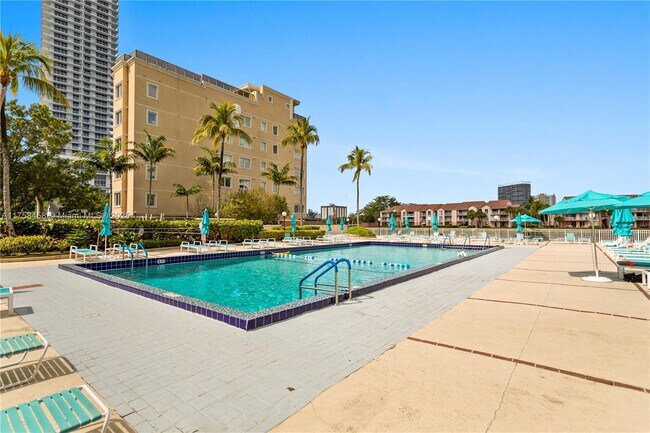 Building Photo - 3800 S Ocean Dr