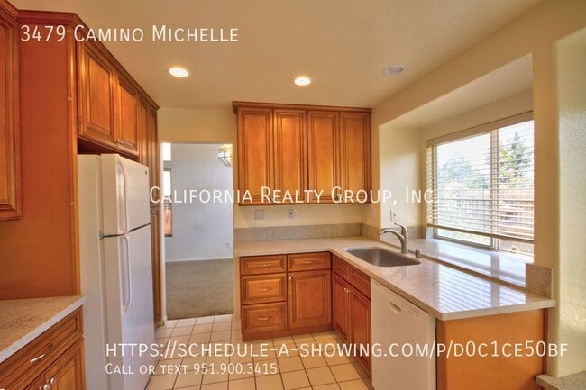 Building Photo - 3479 Camino Michelle