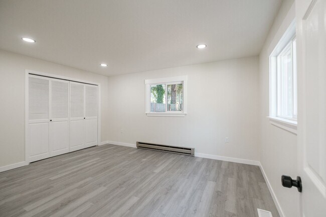 Building Photo - 1247 Clark Mill Rd