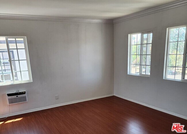 Building Photo - 1708 S Crescent Heights Blvd