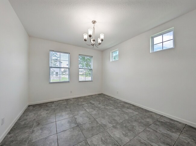 Building Photo - Move-In Ready 4-Bed in Silver Oak, Quartz Kitchen and Community Pool