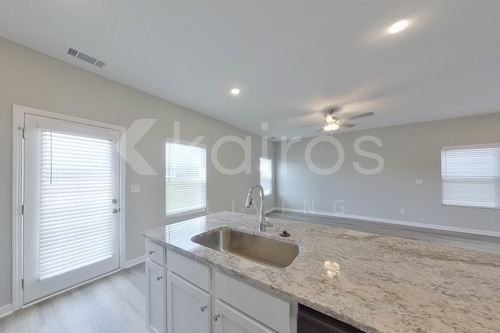 Building Photo - 948 Silent Barge Cv