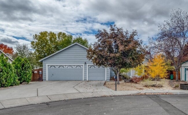 Building Photo - Southwest Reno Hidden Gem - Stunning Back ...