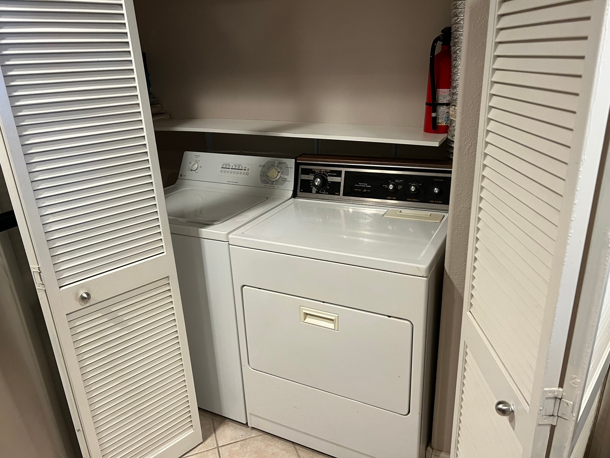 Building Photo - 1501 Secret Ravine Pky