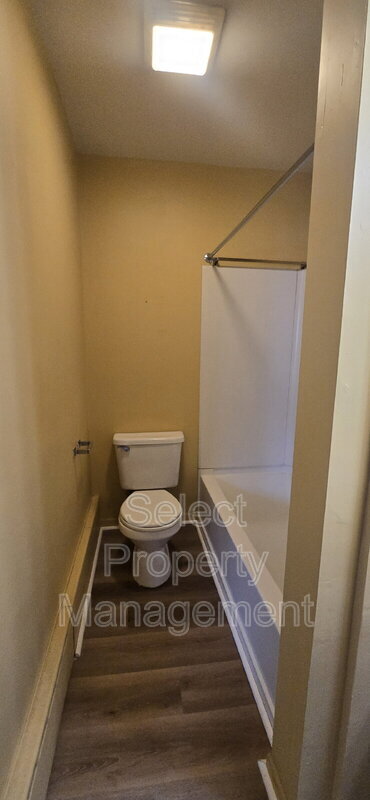 Building Photo - 7608 Bluffton Rd