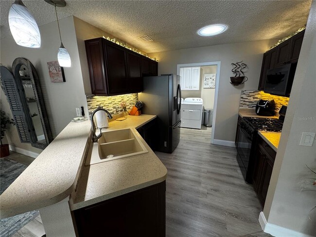 Building Photo - 9324 SE 173rd Hyacinth St