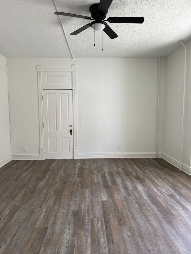 Building Photo - 1038 Heath St