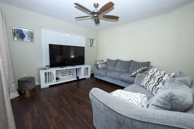 Building Photo - 200 Patrice Hope St