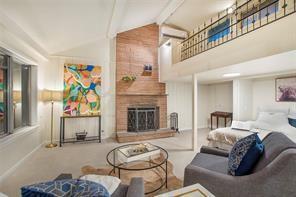 Building Photo - 5843 Vanderbilt Ave