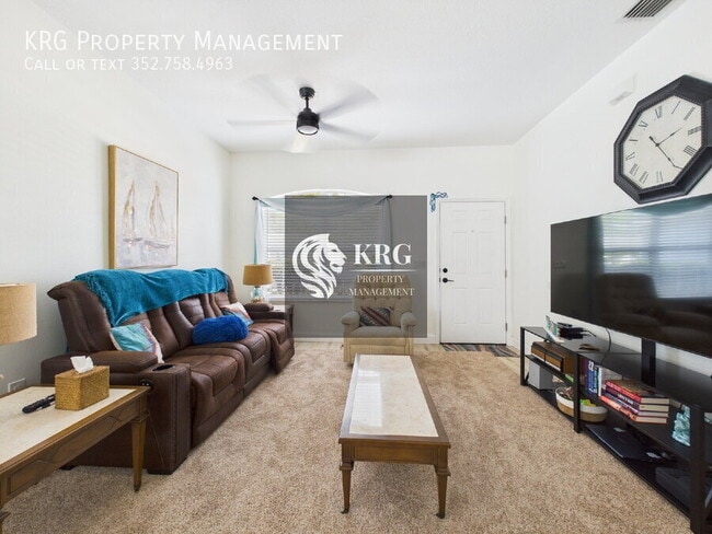 Building Photo - 2632 NE 27th St