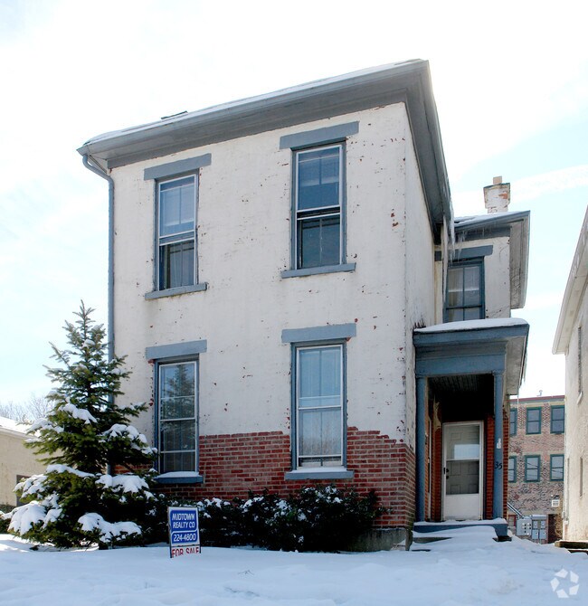 Building Photo - 35 E Lincoln St