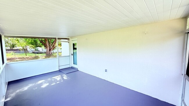 Building Photo - Beautifully Renovated 3-Bedroom Home with Upgrades in Deltona Lakes!!!