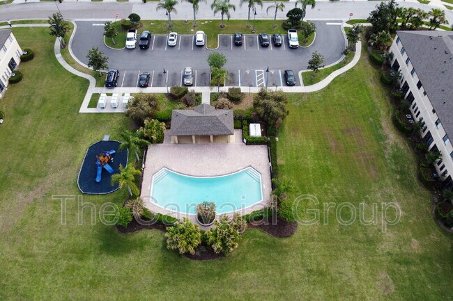 Building Photo - 2210 Seven Oaks Dr