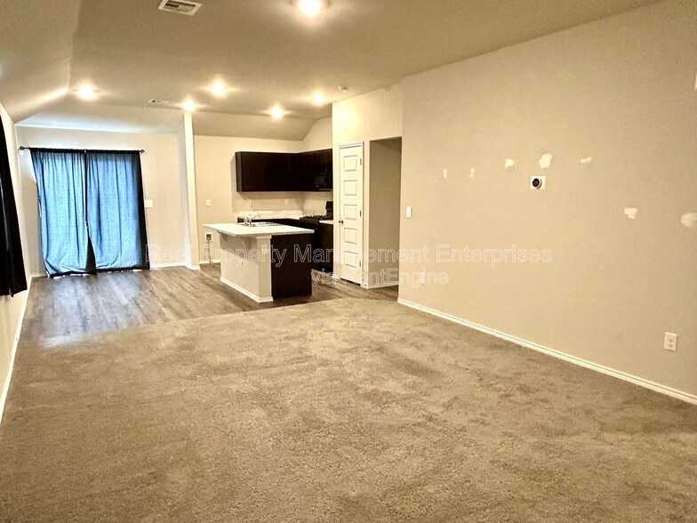 Building Photo - 11804 Krew Wy