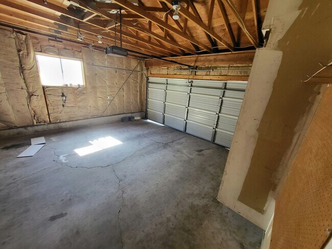 Building Photo - 1409 W 8660 S