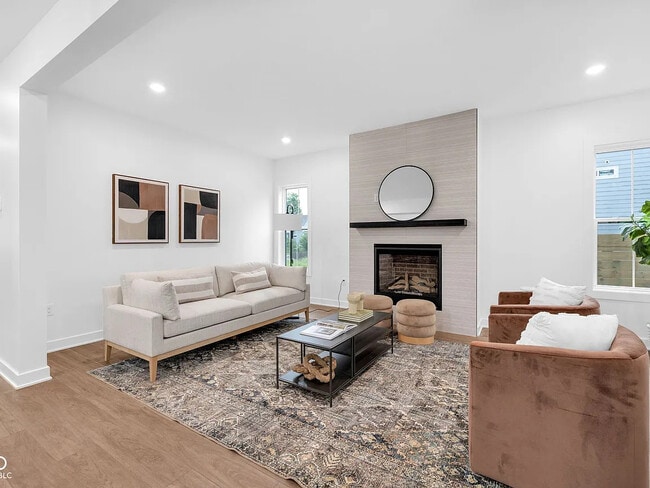 Building Photo - 1027 Hosbrook St