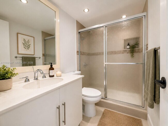 Building Photo - 3001 S Ocean Dr