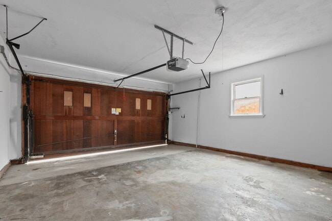 Building Photo - 4bd/2ba Seattle Home