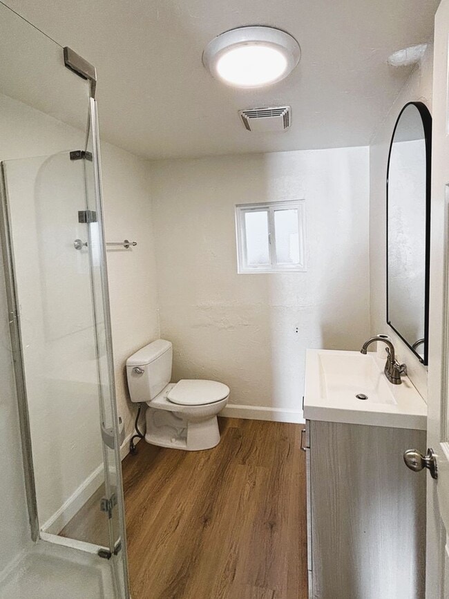 Building Photo - 8060 Kyle St