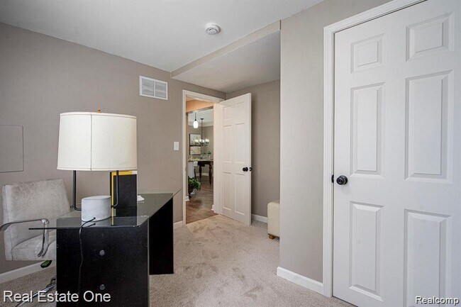 Building Photo - 51275 W Seven Mile Rd