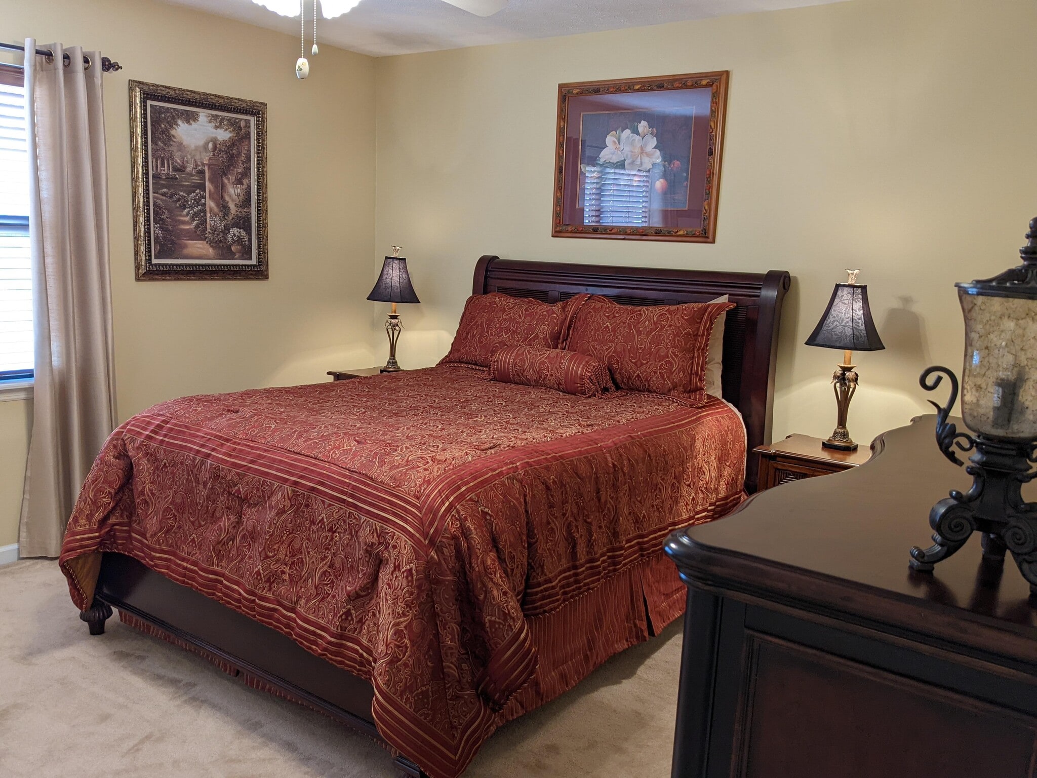 Primary Queen Bedroom with Full Bathroom - 116 Shenandoah Dr