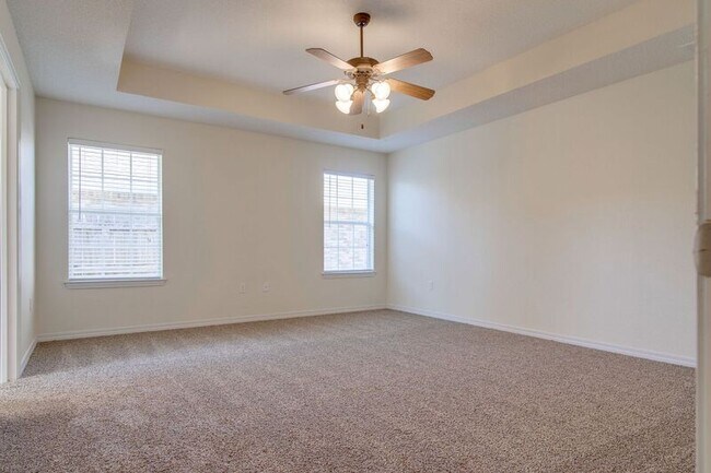 Building Photo - 5851 Chi Chi Cir
