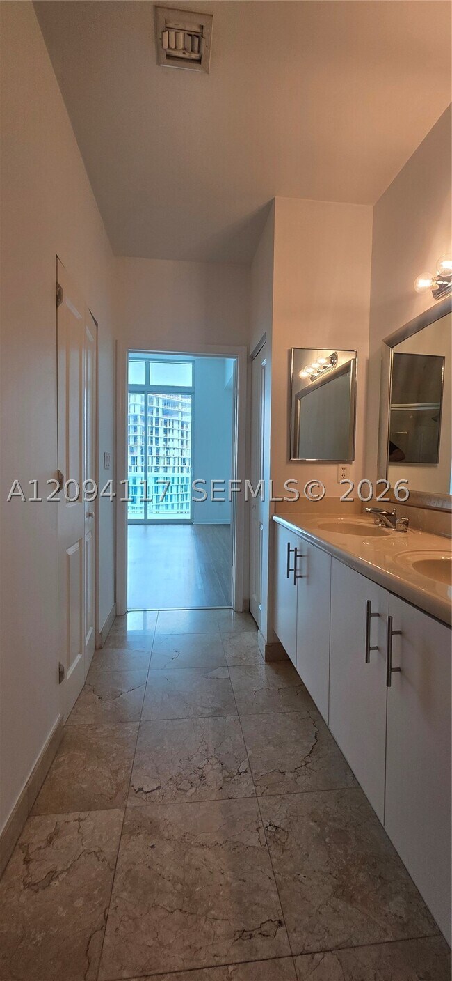 Building Photo - 7900 Harbor Island Dr