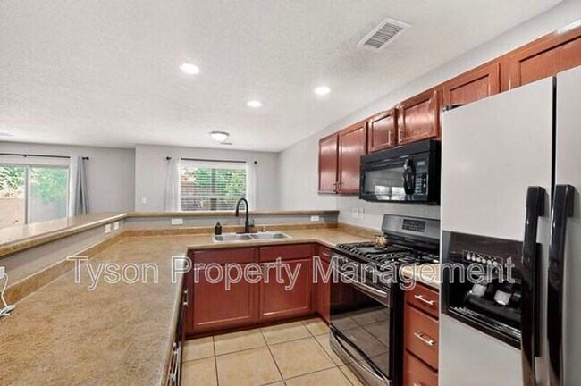 Building Photo - 5027 Sala De Tomas Dr NW