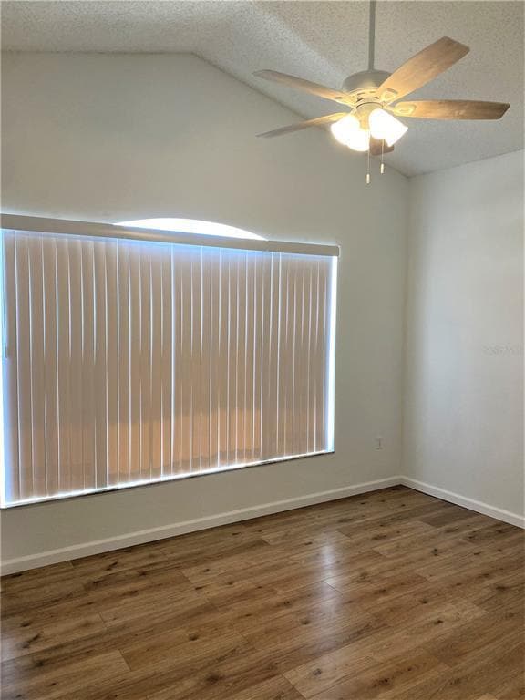 Building Photo - 705 Rollins Dr