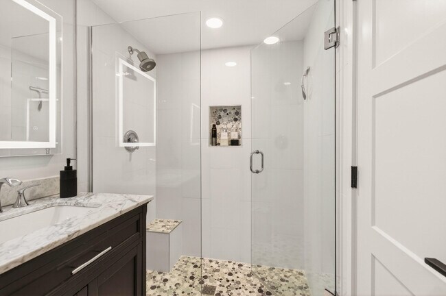 Building Photo - 322 N Federal Hwy