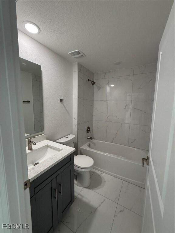 Building Photo - 418 Pinehurst Ave