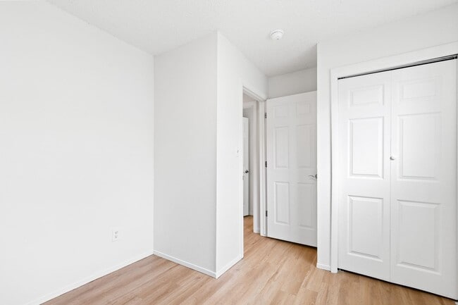 Building Photo - 1328 S Coffman St