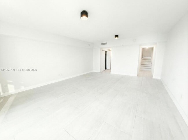 Building Photo - 400 Sunny Isles Blvd