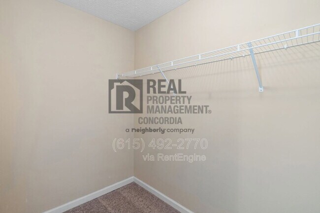 Building Photo - 1702 Sprucedale Dr