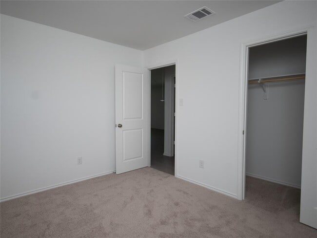 Building Photo - 204 Burt Rainey Ln