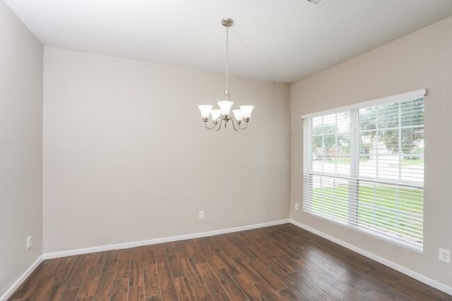 Building Photo - 14815 Hillside Woods Ct