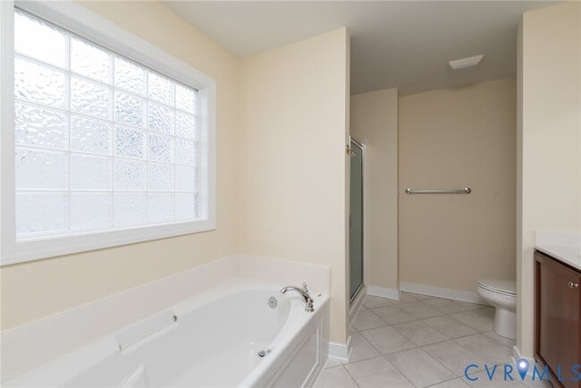 Building Photo - 11412 Pinedale Dr