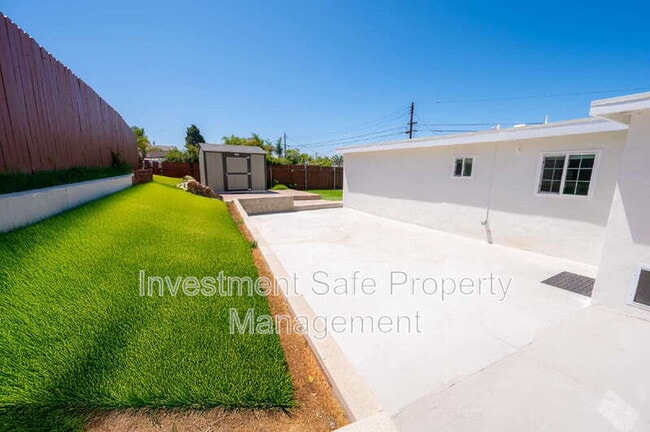 Building Photo - 346 Inkopah St