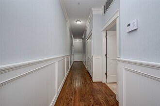 Building Photo - 2802 Morrison St